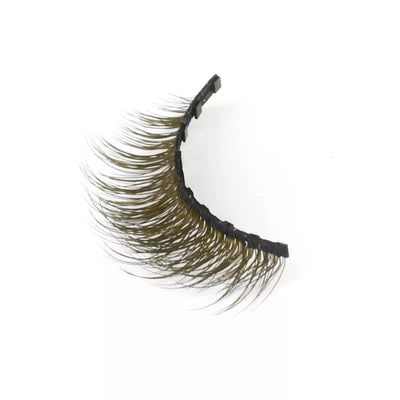 Détails de la frange et de la courbune de cils bruns